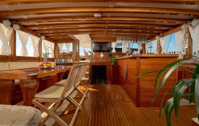 linda-charter-yacht-14