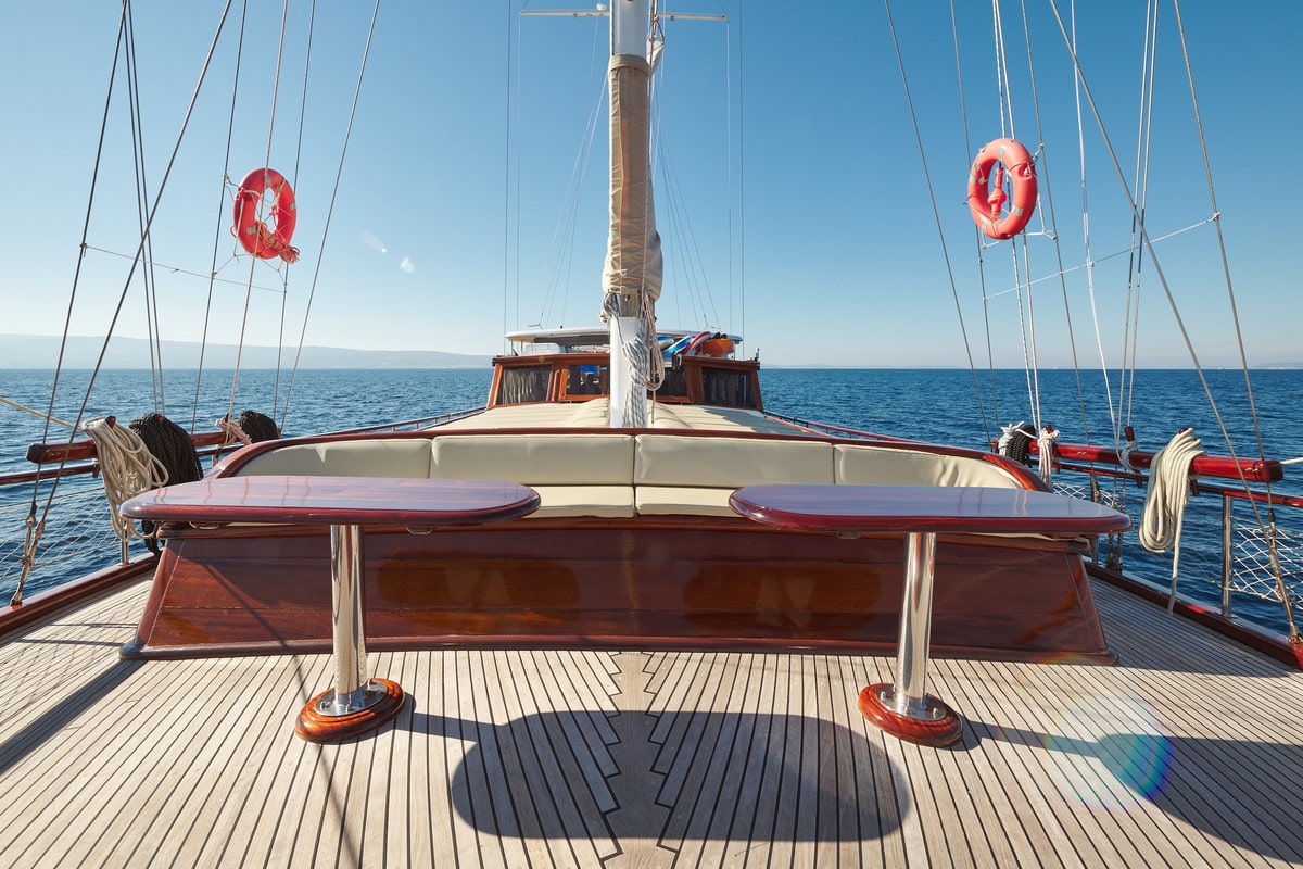 linda-charter-yacht-5